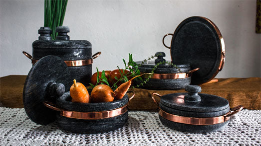 Conjunto Completo de Panelas de Pedra – 5 Peças + Pilão